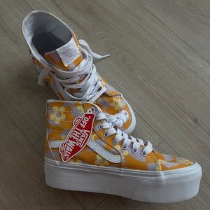 Vans platform flower sneaker